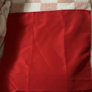 80 Red Party Tablecloths- Premium Solid Red Decoration